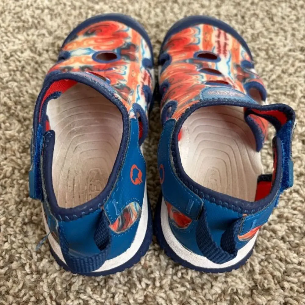 Size 12 / Girls KEEN Sandals